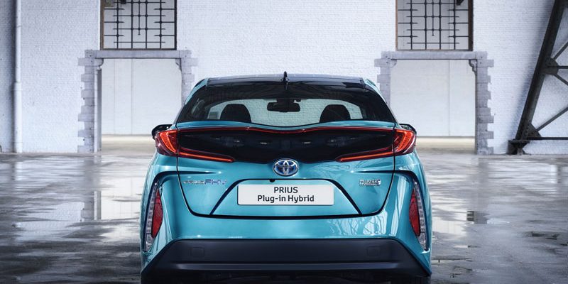 2016-toyota-prius-plug-in-hybrid-02 Toyota Prius hybride