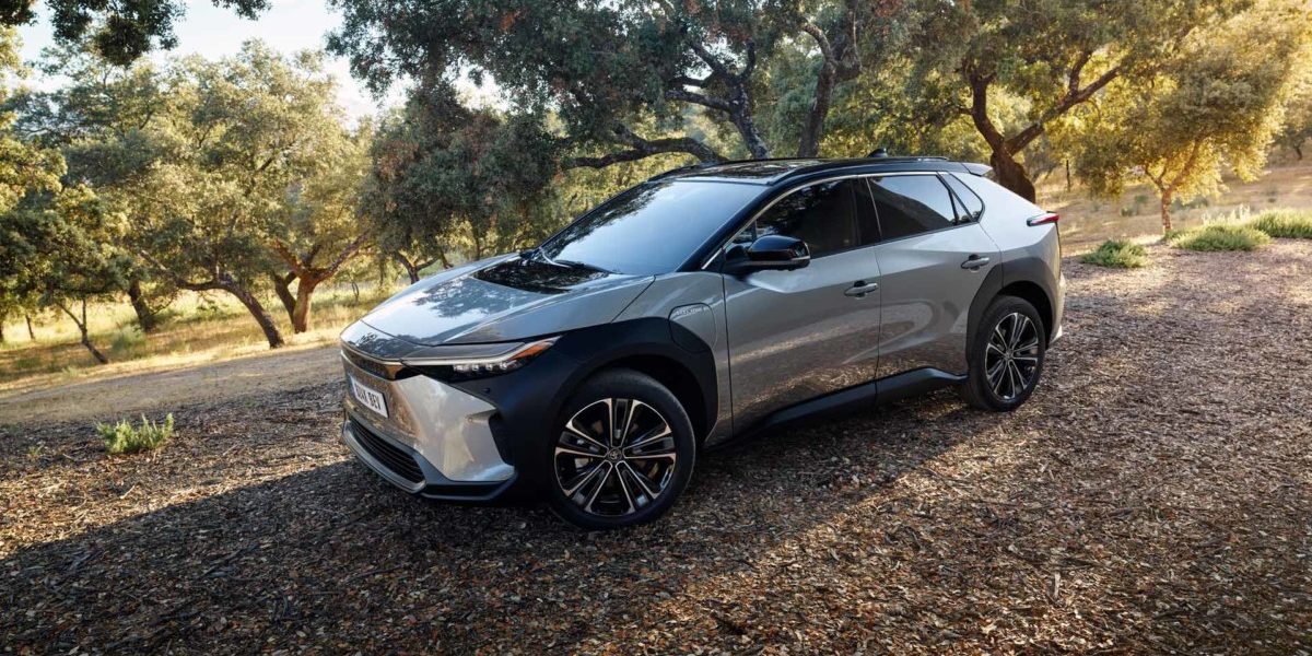 toyota-bz4x-2021-gallery-01-full_tcm-3027-2384007 Voiture Toyota BZ4X 100% électrique