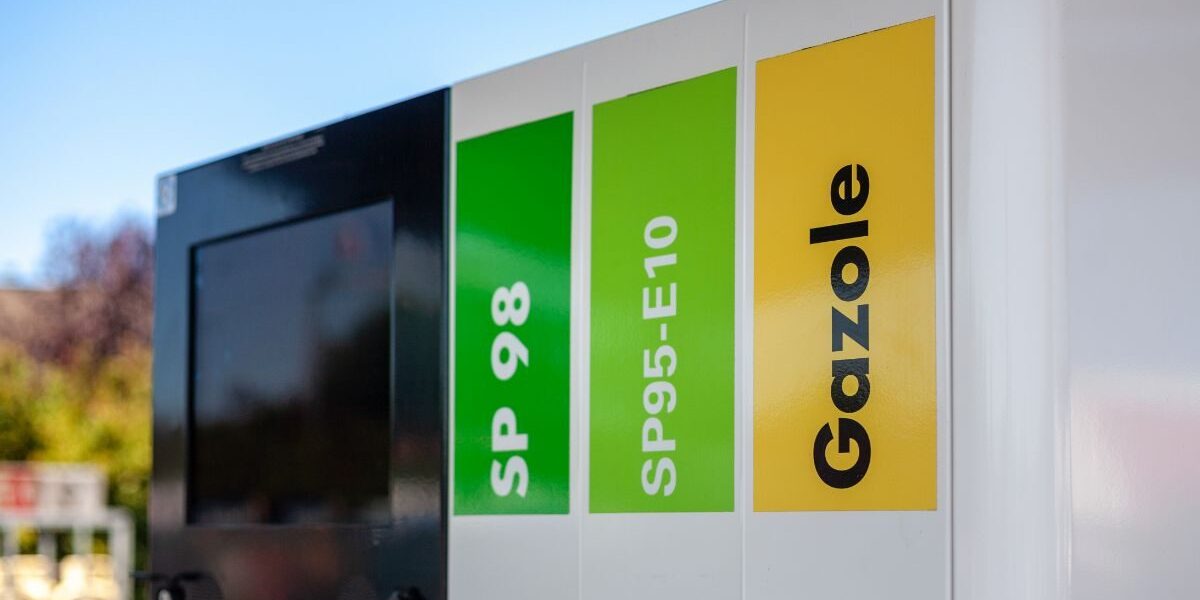 Station essence avec diesel et essence